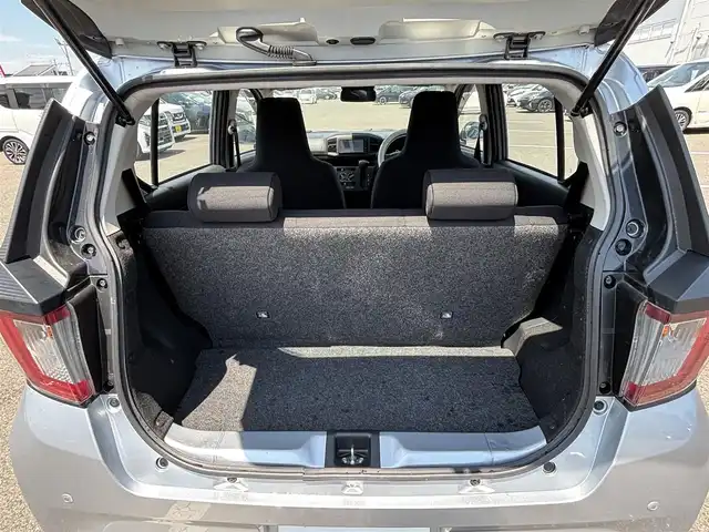 ダイハツ ミラ イース L SAⅢ 大分県 2021(令3)年 2.1万km ブライトシルバーメタリック ・ディスプレイオーディオ(CD/DVD/BT/USB)/・バックモニター/・スマートアシスト/・コーナーセンサー/・オートハイビーム/・オートライト/・純正マットレス/・リモコンキー/・アイドリングストップ/・社外ホイール