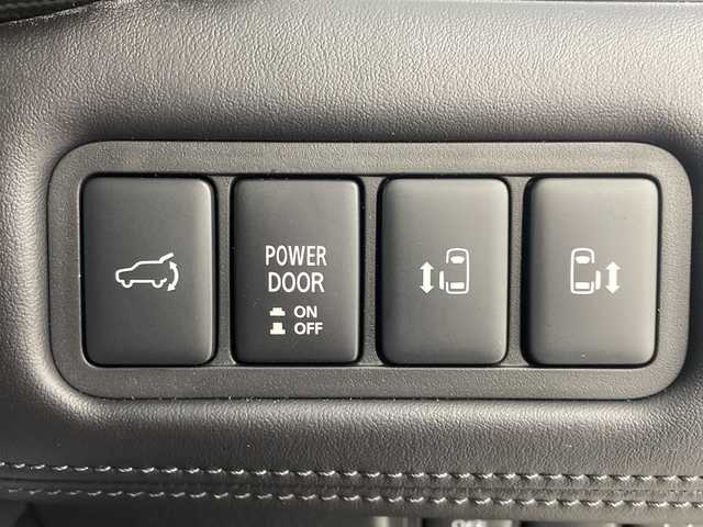 三菱 デリカＤ：５ ブラックエディション 愛知県 2025(令7)年 0.1千km ホワイトダイヤモンド 登録済未使用車/アルパイン１１型ナビ（EX11NX）/・カープレイ/・フルセグTV/・CD/DVD/・Bluetooth接続/・HDMI入力/バックカメラ/ブラインドスポットモニター/レーダークルーズコントロール/ＡＣ１００Ｖアクセサリーコンセント/ステアリングヒーター/パドルシフト/前席シートヒーター/本革シート/パワーシート/両側パワースライドドア/純正アルミホイール/電動ブレーキ/オートホールド