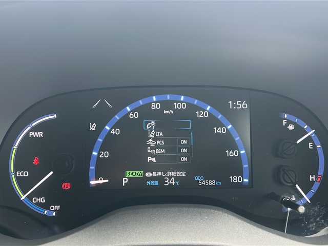 トヨタ ヤリスクロス ハイブリッド Z 広島県 2022(令4)年 5.5万km プラチナホワイトパールマイカ ワンオーナー /純正ディスプレイオーディオナビ/Bluetooth/フルセグTV/USB/パノラミックビューモニター/レーダークルーズコントロール/ハーフレザーシート /シートヒーター /パワーシート/LEDオートライト/オートマチックハイビーム /ステアリングヒーター/純正前後ドライブレコーダー/純正18インチアルミホイール/スマートキー/プッシュスタート/純正フロアマット