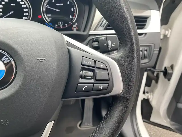 ＢＭＷ Ｘ１ 福岡県 2022(令4)年 3.8万km アルピンホワイトⅢ ・1オーナー/・アダプティブクルーズコントロール/・純正ナビ/BT/USB/・バックカメラ/・ハーフレザー/・ドライブレコーダー/・ETC/・純正18AW/・保証書/・取扱説明書/・スペアキー