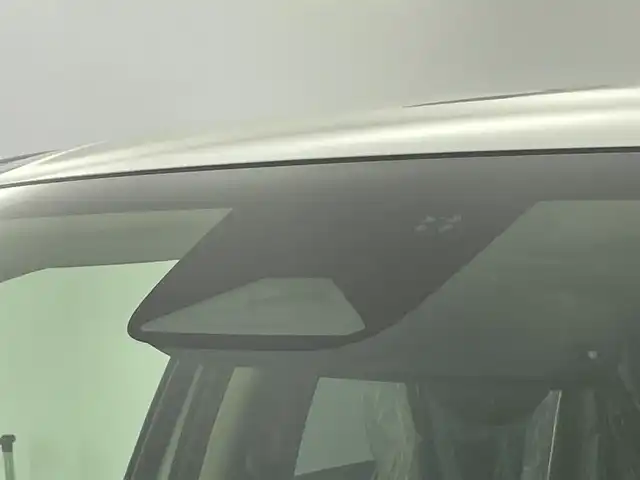 ホンダ ヴェゼル ハイブリッド e:HEV Z 群馬県 2025(令7)年 0.1千km プラチナホワイトパール 登録済未使用車　純正９インチナビ　バックカメラ　アダプティブクルーズコントロール　パワーバックドア　ＡＨＢ　シートヒーター　純正１８ＡＷ　ステアリングリモコン　ＢＳＭ　ワイヤレス充電器　ＥＴＣ２．０