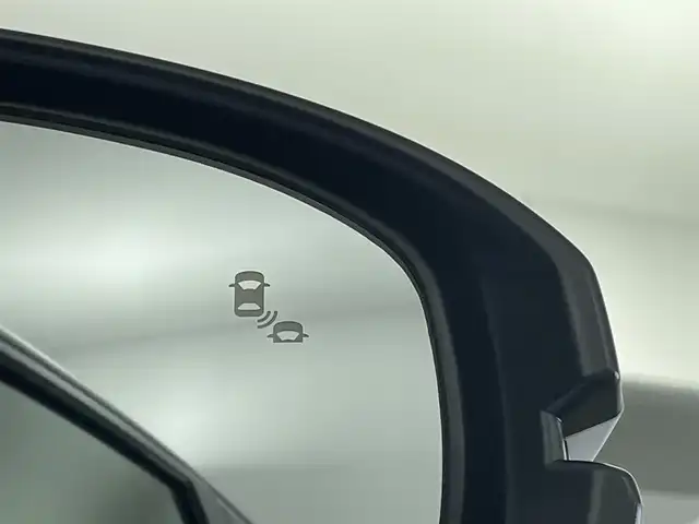 ホンダ ヴェゼル ハイブリッド e:HEV Z 群馬県 2025(令7)年 0.1千km プラチナホワイトパール 登録済未使用車　純正９インチナビ　バックカメラ　アダプティブクルーズコントロール　パワーバックドア　ＡＨＢ　シートヒーター　純正１８ＡＷ　ステアリングリモコン　ＢＳＭ　ワイヤレス充電器　ＥＴＣ２．０