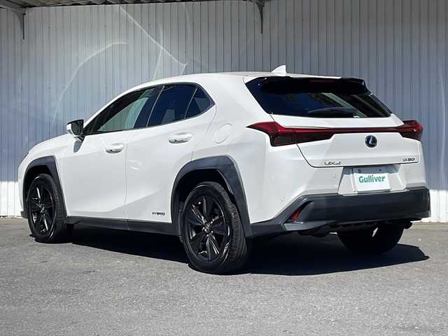 レクサス ＵＸ 250h バージョンC 長野県 2019(平31)年 8.8万km ソニッククォーツ 黒レザーシート/純正メーカーナビ/バックカメラ/ドライブレコーダー/純正17インチアルミ/シートヒーター /ステアリングヒーター/クルーズコントロール/レーンキープアシスト/前後コーナーセンサー