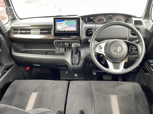 ホンダ Ｎ ＢＯＸ カスタム G L ホンダセンシング 鳥取県 2018(平30)年 7.6万km クリスタルブラックパール Honda SENSING/・車線維持支援システム/・追突軽減ブレーキ/。衝突軽減ブレーキ/・誤発進抑制機能/・後方誤発進抑制機能/・歩行者事故低減ステアリング/・路外逸脱抑制機能/・アダプティブ・クルーズ・コントロール/・車線維持支援システム/・オートハイビーム/・先行車発進お知らせ機能/・標識認識機能/ナビ装着用スペシャルパッケージ/・リアワイドカメラ/・HDDナビAVN660HDmkII/・ビルトインETC/・オーディオリモートコントロールスイッチ/・ハンズフリーテレホンスイッチ/・音声認識スイッチ/プラズマクラスター技術搭載フルオート・エアコンディショナー/リア左側パワースライドドア/フルセグTV　Bluetooth　DVD CD　MSV/オートリトラミラー/LEDライト/フォグランプ/ブラック塗装＋切削 14インチアルミホイール/オートライト/スマートキー/スペアキー/フロアマット/ドアバイザー/前席用i-サイドエアバッグシステム＋サイドカーテンエアバッグシステム/新車保証書/取扱説明書