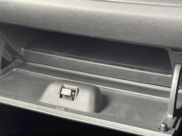 ホンダ Ｎ ＢＯＸ カスタム G L ホンダセンシング 鳥取県 2018(平30)年 7.6万km クリスタルブラックパール Honda SENSING/・車線維持支援システム/・追突軽減ブレーキ/。衝突軽減ブレーキ/・誤発進抑制機能/・後方誤発進抑制機能/・歩行者事故低減ステアリング/・路外逸脱抑制機能/・アダプティブ・クルーズ・コントロール/・車線維持支援システム/・オートハイビーム/・先行車発進お知らせ機能/・標識認識機能/ナビ装着用スペシャルパッケージ/・リアワイドカメラ/・HDDナビAVN660HDmkII/・ビルトインETC/・オーディオリモートコントロールスイッチ/・ハンズフリーテレホンスイッチ/・音声認識スイッチ/プラズマクラスター技術搭載フルオート・エアコンディショナー/リア左側パワースライドドア/フルセグTV　Bluetooth　DVD CD　MSV/オートリトラミラー/LEDライト/フォグランプ/ブラック塗装＋切削 14インチアルミホイール/オートライト/スマートキー/スペアキー/フロアマット/ドアバイザー/前席用i-サイドエアバッグシステム＋サイドカーテンエアバッグシステム/新車保証書/取扱説明書