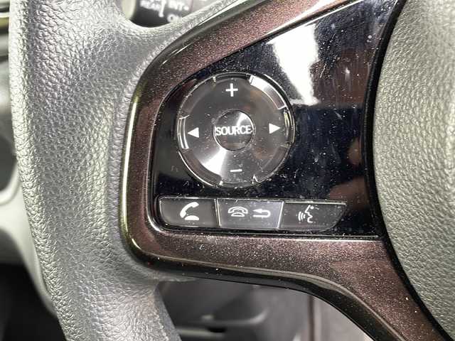 ホンダ Ｎ ＢＯＸ カスタム G L ホンダセンシング 鳥取県 2018(平30)年 7.6万km クリスタルブラックパール Honda SENSING/・車線維持支援システム/・追突軽減ブレーキ/。衝突軽減ブレーキ/・誤発進抑制機能/・後方誤発進抑制機能/・歩行者事故低減ステアリング/・路外逸脱抑制機能/・アダプティブ・クルーズ・コントロール/・車線維持支援システム/・オートハイビーム/・先行車発進お知らせ機能/・標識認識機能/ナビ装着用スペシャルパッケージ/・リアワイドカメラ/・HDDナビAVN660HDmkII/・ビルトインETC/・オーディオリモートコントロールスイッチ/・ハンズフリーテレホンスイッチ/・音声認識スイッチ/プラズマクラスター技術搭載フルオート・エアコンディショナー/リア左側パワースライドドア/フルセグTV　Bluetooth　DVD CD　MSV/オートリトラミラー/LEDライト/フォグランプ/ブラック塗装＋切削 14インチアルミホイール/オートライト/スマートキー/スペアキー/フロアマット/ドアバイザー/前席用i-サイドエアバッグシステム＋サイドカーテンエアバッグシステム/新車保証書/取扱説明書