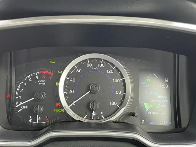 トヨタ カローラ ハイブリット S 岡山県 2022(令4)年 1万km プラチナホワイトパールマイカ 純正ディスプレイオーディオ　/AM、FM、Bluetooth/AppleCarplay、AndroidAuto/バックカメラ/前席シートヒーター/ステアリングヒーター/トヨタセーフティセンス/・プリクラッシュセーフティ/・レーントレーシングアシスト/・レーダークルーズコントロール/・オートマチックハイビーム/・ロードサインアシスト/車両接近通報装置