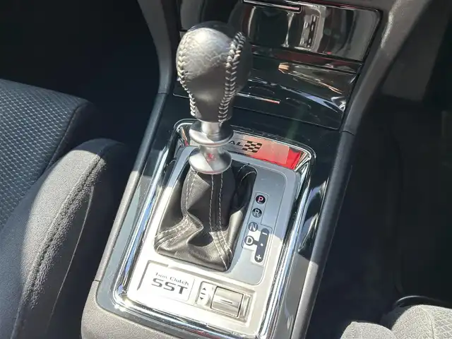 三菱 ランサー GSR エボリューションⅩ 愛媛県 2015(平27)年 14.2万km シルキーホワイト KENWOOD7型ナビ(AM/FM/フルセグTV)/RECARO製フルバケットシート/ENKEI製18インチ鋳造アルミホイール/ツインクラッチSST/パドルシフト/TEIN車高調/brembo製ブレーキキャリパー/ツイステッドウイングタイプ大型リヤスポイラー/本革巻3本スポークステアリングホイール/S-AWC/ドライブレコーダー/ASSURAレーダー探知機(AR-252GA) /BRIDGESTONEタイヤ空気圧モニタリングシステム/電格ミラー/ISOFIX/オートライト/現状サマー(純正AW)(245/40/R18)/YOKOHAMA ADVAN NEOVA AD09