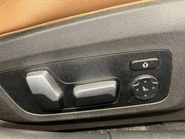 ＢＭＷ ３２０ｉ Mスポーツ 熊本県 2020(令2)年 3.4万km サファイアブラックP ハイラインパッケージ/コンフォートパッケージ/Mスポーツパッケージシート/フルレザーブラウンシート/シートヒーター/パワーシート/メモリーシート/純正HDDナビ/AppleCarPlay/Bluetooth/USB/ミュージックサーバー/360°カメラ/コーナーセンサー/パーキングアシスト/ワイヤレス充電/パワートランクドア/インテリジェントセーフティー/アダプティブクルーズコントロール/アンビエントライト（間接照明）/ETC2.0/前後ドライブレコーダー/【Mスポーツ / ブラックサファイア（475）】