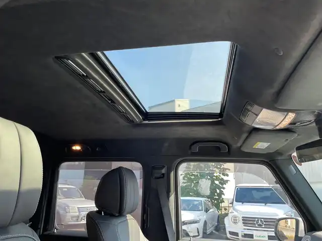 メルセデス・ベンツ ゲレンデヴァーゲン Ｇ４００ｄ AMGライン 神奈川県 2023(令5)年 0.2万km パール ワンオーナー/AMGライン/ラグジュアリーパッケージ/サンルーフ/ブルメスターサウンド/アダプティブダンピング/レーダーセーフティパッケージ/黒革シート/純正メモリーナビ・地デジTV/純正USB/BT再生/360°カメラ/ETC2.0/レーダークルーズコントロール/PCS/LKA/BSM/標識検知/純正20インチAW/LEDライト/コーナーセンサー/前席パワーシート/全席シートヒーター/パドルシフト/プッシュスタート/キーレス×2/R6/7年ディーラー整備記録/保証書・取説あり