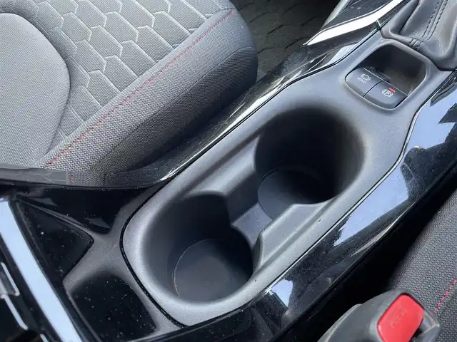 トヨタ カローラ スポーツ ハイブリッドG Z 大阪府 2018(平30)年 10.2万km アティチュードブラックマイカ (株)IDOMが運営する【じしゃロン東大阪店】の自社ローン専用車両になりますこちらは現金またはオートローンご利用時の価格です。自社ローンご希望の方は別途その旨お申付け下さい/ワンオーナー/トヨタセーフティセンス/純正ナビ/Bluetooth/CD/DVD/USB/フルセグTV/バックカメラ/LEDへッドライト/ビルトインETC/ドライブモードセレクト/インテリアイルミ/ブラインドスポットモニター/インテリジェントクリアランスソナー/リアクロストラフィックオートブレーキ/ドアミラーオート格納ミラー/レーンディパーチャーアラート/横滑り防止ステム/スマートキー/取説（車両・ナビ）＆保証書