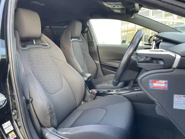 トヨタ カローラ スポーツ ハイブリッドG Z 大阪府 2018(平30)年 10.2万km アティチュードブラックマイカ (株)IDOMが運営する【じしゃロン東大阪店】の自社ローン専用車両になりますこちらは現金またはオートローンご利用時の価格です。自社ローンご希望の方は別途その旨お申付け下さい/ワンオーナー/トヨタセーフティセンス/純正ナビ/Bluetooth/CD/DVD/USB/フルセグTV/バックカメラ/LEDへッドライト/ビルトインETC/ドライブモードセレクト/インテリアイルミ/ブラインドスポットモニター/インテリジェントクリアランスソナー/リアクロストラフィックオートブレーキ/ドアミラーオート格納ミラー/レーンディパーチャーアラート/横滑り防止ステム/スマートキー/取説（車両・ナビ）＆保証書