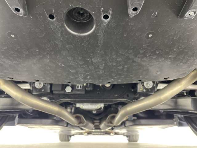 トヨタ クラウン ハイブリッド RS アドバンス 神奈川県 2021(令3)年 1万km プレシャスホワイトパール ムーンルーフ/メーカー8型ナビ/AM　FM　フルセグ　Blu-ray　DVD　CD　microSD　MSV　USB　MiraCast/バックカメラ/トヨタセーフティセンス/レーダークルーズコントロール/ブラインドスポットモニター/革巻ステアリング/ステアリングヒーター/パドルシフト/ステアリングリモコン/合皮革シート/前席パワーシート（運転席2メモリ）/前席シートヒーター・ベンチレーション/左右独立温度設定機能/ビルトインETC2.0/DRIVE　MODE/後席充電用USBポート×2/自動防眩インナーミラー/トランクイージークローザー/スマートキー×2/カードキー×1/新車時保証書/取扱説明書/サイドミラーヒーター/純正LEDヘッドライト/フォグランプ/リアスポイラー/純正18インチアルミ/LTA（レーントレーシングアシスト）/プリクラッシュセーフティ/クリアランスソナー/史アクロストラフィックアラート/パーキングサポート/RSA（ロードサインアシスト）/先行車発進告知