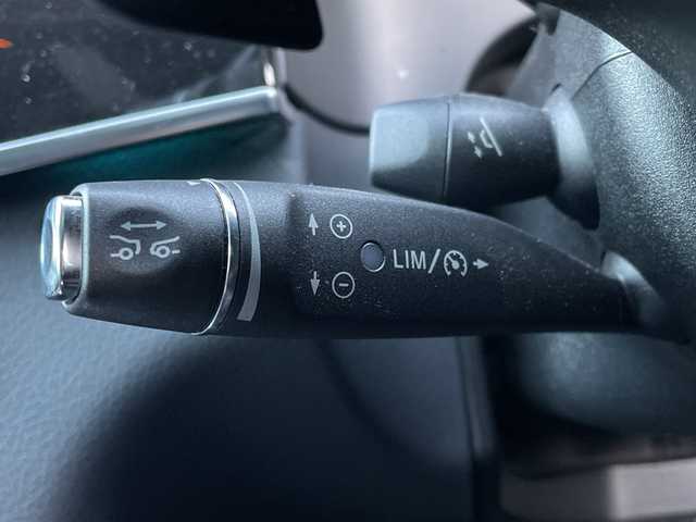 メルセデス・ベンツ Ｅ３５０ ブルーテック アバンギャルド 神奈川県 2014(平26)年 11.4万km ポーラホワイト メーカー純正ナビーション/（CD/DVDS/BT/ネット接続）/フルセグテレビ/360℃カメラ/バックカメラ/レーンキープアシスト/クルーズコントロール/メディアインターフェース/パワーシート/全席シートヒーター/パドルシフト/レザーシート/レーダー探知機/LEDヘッドライト/オートライト/プッシュスタート/スマートキー/保証書/取扱説明書