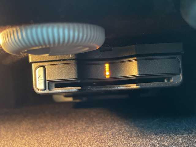 メルセデス・ベンツ Ｅ３５０ ブルーテック アバンギャルド 神奈川県 2014(平26)年 11.4万km ポーラホワイト メーカー純正ナビーション/（CD/DVDS/BT/ネット接続）/フルセグテレビ/360℃カメラ/バックカメラ/レーンキープアシスト/クルーズコントロール/メディアインターフェース/パワーシート/全席シートヒーター/パドルシフト/レザーシート/レーダー探知機/LEDヘッドライト/オートライト/プッシュスタート/スマートキー/保証書/取扱説明書