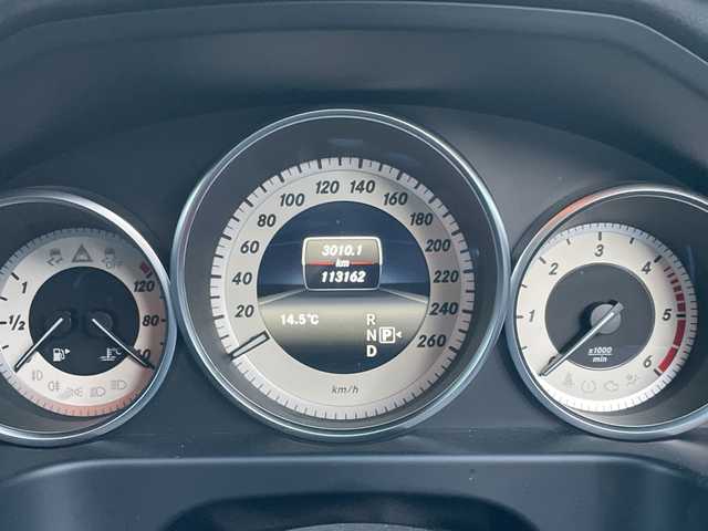 メルセデス・ベンツ Ｅ３５０ ブルーテック アバンギャルド 神奈川県 2014(平26)年 11.4万km ポーラホワイト メーカー純正ナビーション/（CD/DVDS/BT/ネット接続）/フルセグテレビ/360℃カメラ/バックカメラ/レーンキープアシスト/クルーズコントロール/メディアインターフェース/パワーシート/全席シートヒーター/パドルシフト/レザーシート/レーダー探知機/LEDヘッドライト/オートライト/プッシュスタート/スマートキー/保証書/取扱説明書