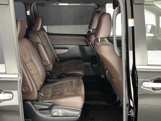 トヨタ エスクァイア ハイブリッド Gi プレミアムパッケージ 熊本県 2020(令2)年 6.6万km ブラック 社外９型ナビ/・AM/FM/CD/DVD/TV/BT/・フルセグTV/トヨタセーフティーセンス/・プリクラッシュセーフティー/・レーンディパーチャーアラート/・オートマチックハイビーム/バックカメラ/両側パワースライドドア/LEDヘッドライト/アイドリングストップ/純正フロアマット/ドライブレコーダー/社外フリップダウンモニター/純正エンジンスターター/ハーフレザーシート/・前席シートヒーター/ステアリングヒーター/コンビステアリング/電動格納ミラー/・ウィンカーミラー