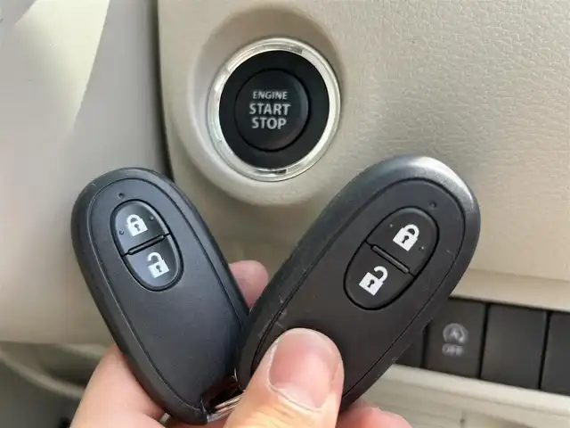 スズキ ラパン S 福岡県 2015(平27)年 12.1万km パールホワイト スズキセーフティサポート/横滑り防止/衝突回避システム/盗難防止/ナビ（BT、SD、フルセグ）/スマートキー/パワーウィンドウ/パワーステアリング/ベンチシート/アイドリング/オートライト/ETC