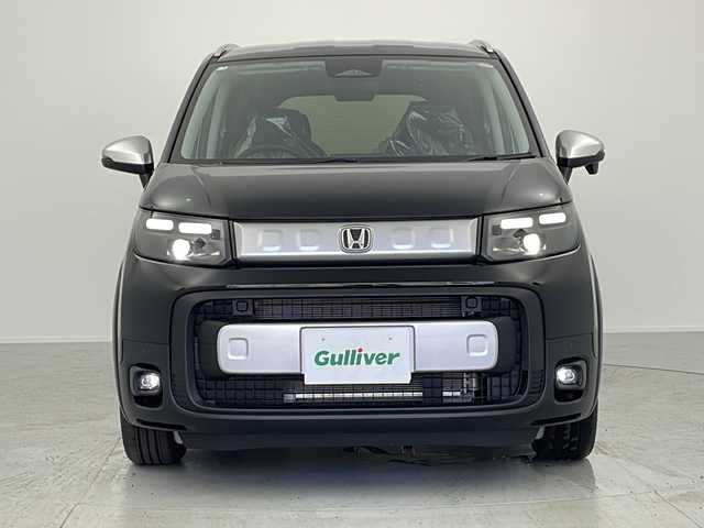 ホンダ フリード クロスター 愛知県 2025(令7)年 0.1万km未満 クリスタルブラックパール 登録済未使用車/9インチ純正ナビ/・フルセグテレビ/・Bluetooth/バックカメラ/両側パワースライドドア/衝突軽減ブレーキ/レーンアシスト/アダプティブクルーズコントロール/ブラインドスポットインフォメーション/先行車発進お知らせ機能/標識認識/横滑り防止/革巻きステアリング/ステアリングスイッチ/シートヒーター/オートブレーキホールド/プッシュスタート