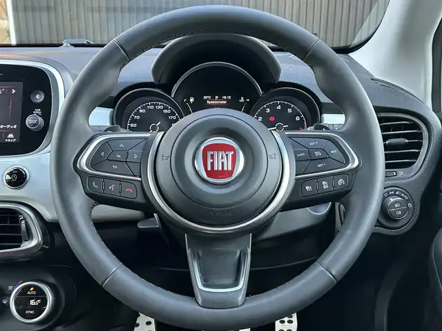 フィアット フィアット ５００Ｘ クロス 福岡県 2020(令2)年 4.3万km BIANCO GHIACCIO アダプティブクルーズコントロール/ブライドンスポットモニター/レーンキープアシスト/茶革シート/シートヒーター/Ｕｃｏｎｎｅｃｔ　/Ａｐｐｌｅｃａｒｐｌａｙ/ａｎｄｒｏｉｄａｕｔｏ　/バックカメラ　/Bluetooth/LEDヘッドライト/オートハイビーム/前後コーナーセンサー　/前後ドライブレコーダー/純正17インチアルミホイール/ETC/取扱説明書/保証書/スペアキー×1