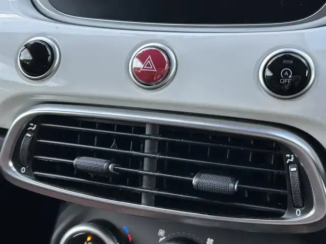 フィアット フィアット ５００Ｘ クロス 福岡県 2020(令2)年 4.3万km BIANCO GHIACCIO アダプティブクルーズコントロール/ブライドンスポットモニター/レーンキープアシスト/茶革シート/シートヒーター/Ｕｃｏｎｎｅｃｔ　/Ａｐｐｌｅｃａｒｐｌａｙ/ａｎｄｒｏｉｄａｕｔｏ　/バックカメラ　/Bluetooth/LEDヘッドライト/オートハイビーム/前後コーナーセンサー　/前後ドライブレコーダー/純正17インチアルミホイール/ETC/取扱説明書/保証書/スペアキー×1