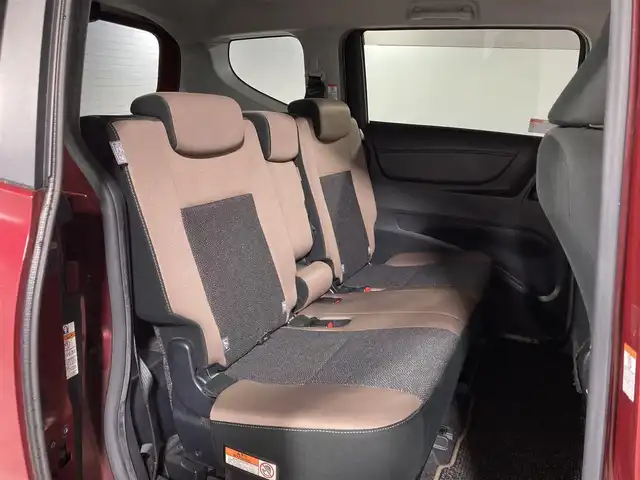トヨタ シエンタ ファンベースG グランパー 沖縄県 2020(令2)年 3.8万km センシュアルレッドマイカ 県外仕入　/禁煙車/5人乗り/純正SDナビ/CD/DVD/SD/BT/ワンセグ/バックカメラ/ビルトインETC/トヨタセーフティセンス/プリクラッシュセーフティ/レーンキープアシスト/コーナーセンサー/横滑り防止装置/両側パワースライドドア/オートマチックハイビーム/HIDヘッドライト/純正フロアマット/プッシュスタート/スマートキー