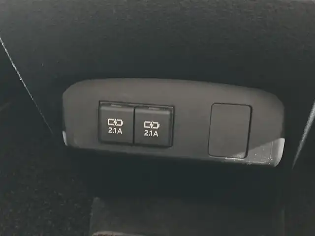 トヨタ シエンタ ファンベースG グランパー 沖縄県 2020(令2)年 3.8万km センシュアルレッドマイカ 県外仕入　/禁煙車/5人乗り/純正SDナビ/CD/DVD/SD/BT/ワンセグ/バックカメラ/ビルトインETC/トヨタセーフティセンス/プリクラッシュセーフティ/レーンキープアシスト/コーナーセンサー/横滑り防止装置/両側パワースライドドア/オートマチックハイビーム/HIDヘッドライト/純正フロアマット/プッシュスタート/スマートキー