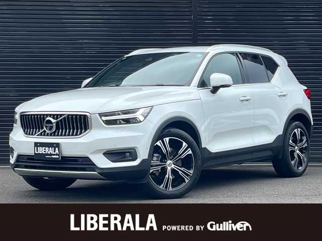 ボルボ ＸＣ４０ B4 AWD インスクリプション 静岡県 2020(令2)年 3万km クリスタルホワイトP ハーマンカードン　/キャメルレザー　/純正ナビ　/全方位カメラ　/ＣａｒＰｌａｙ　/フルセグＴＶ　/ＡＣＣ　/ＢＩＬＳ　/ＬＫＡ　/置くだけ充電　/純正ＬＥＤヘッドライト　/純正１９インチＡＷ　/前後ドラレコ　/ＥＴＣ