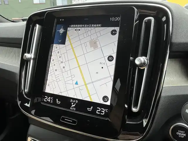 ボルボ ＸＣ４０ B4 AWD インスクリプション 静岡県 2020(令2)年 3万km クリスタルホワイトP ハーマンカードン　/キャメルレザー　/純正ナビ　/全方位カメラ　/ＣａｒＰｌａｙ　/フルセグＴＶ　/ＡＣＣ　/ＢＩＬＳ　/ＬＫＡ　/置くだけ充電　/純正ＬＥＤヘッドライト　/純正１９インチＡＷ　/前後ドラレコ　/ＥＴＣ