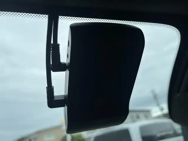 ボルボ ＸＣ４０ B4 AWD インスクリプション 静岡県 2020(令2)年 3万km クリスタルホワイトP ハーマンカードン　/キャメルレザー　/純正ナビ　/全方位カメラ　/ＣａｒＰｌａｙ　/フルセグＴＶ　/ＡＣＣ　/ＢＩＬＳ　/ＬＫＡ　/置くだけ充電　/純正ＬＥＤヘッドライト　/純正１９インチＡＷ　/前後ドラレコ　/ＥＴＣ
