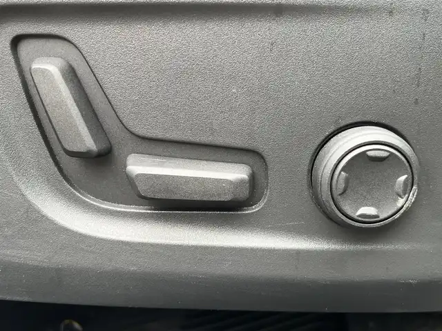 ボルボ ＸＣ４０ B4 AWD インスクリプション 静岡県 2020(令2)年 3万km クリスタルホワイトP ハーマンカードン　/キャメルレザー　/純正ナビ　/全方位カメラ　/ＣａｒＰｌａｙ　/フルセグＴＶ　/ＡＣＣ　/ＢＩＬＳ　/ＬＫＡ　/置くだけ充電　/純正ＬＥＤヘッドライト　/純正１９インチＡＷ　/前後ドラレコ　/ＥＴＣ