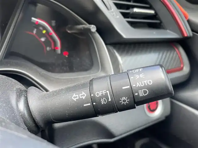 ホンダ シビック タイプR 長野県 2018(平30)年 6.1万km 白 社外ナビ（FM/AM、CD、DVD、BT、USB）/バックカメラ/フルセグテレビ/クルーズコントロール追従無/ビルトインETC/横滑り防止装置/アイドリングストップ/純正フロアマット/純正２０AW/ダブルエアバック/カーテンエアバック/LEDオートライト/ワンオーナー/保証書、取扱説明書/スマートキー