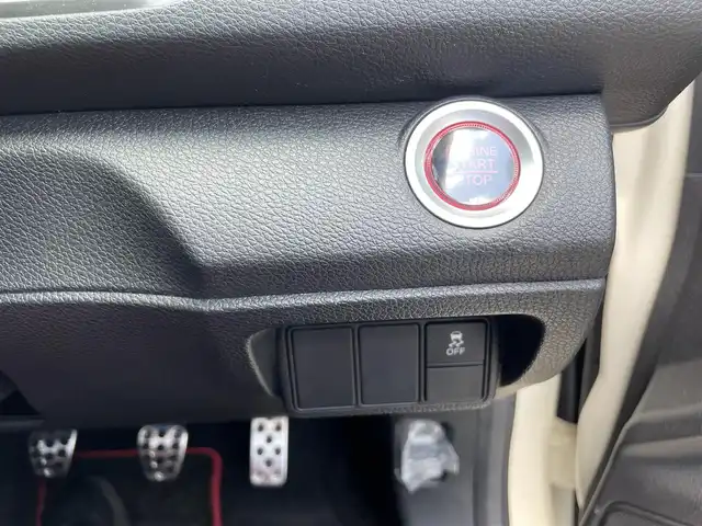 ホンダ シビック タイプR 長野県 2018(平30)年 6.1万km 白 社外ナビ（FM/AM、CD、DVD、BT、USB）/バックカメラ/フルセグテレビ/クルーズコントロール追従無/ビルトインETC/横滑り防止装置/アイドリングストップ/純正フロアマット/純正２０AW/ダブルエアバック/カーテンエアバック/LEDオートライト/ワンオーナー/保証書、取扱説明書/スマートキー