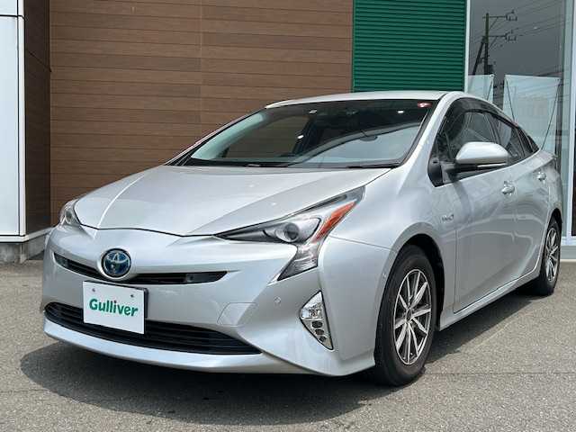 トヨタ プリウス A プレミアム 静岡県 2016(平28)年 8.8万km シルバーM 純正SDナビ/AM/FM/CD/BT/フルセグ/バックカメラ/純正フロアマット/オートライト/レザーシート/クルーズコントロール/ETC/運転席助手席シートヒーター/運転席パワーシート/ドライブレコーダー前
