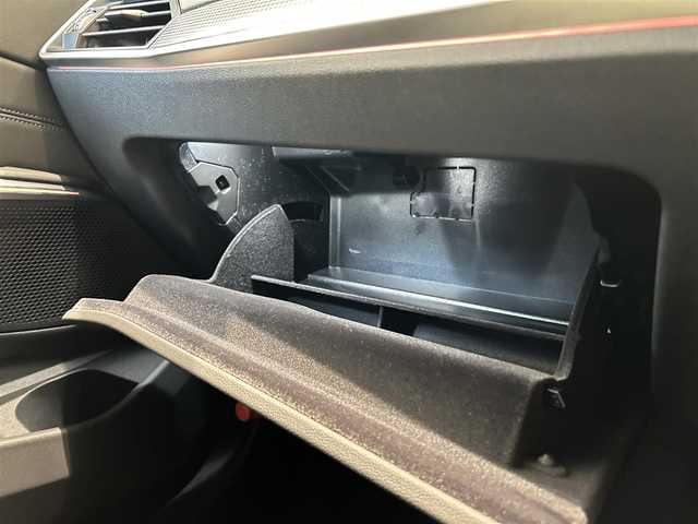 ＢＭＷ ３２０ｄ xDrive Mスポーツ 福岡県 2020(令2)年 6万km サファイアブラックP 純正ナビ　/３６０°カメラ　/ＡＣＣ　/ＢＳＭ　/レーンキープ　/ＣａｒＰｌａｙ　/ワイヤレス充電　/フットトランクオープン　/ハーフレザーシート　/シートヒーター　/コンフォートアクセス　/アンビエントライト　/前後ソナー