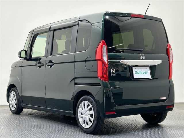 ホンダ Ｎ ＢＯＸ L 愛媛県 2023(令5)年 2.9万km ブリティッシュグリーンP ・９型ナビ/（フルセグＴＶ・ＢＴ・ＣＤ・ＤＶＤ・ＦＭ・ＡＭ・ＳＤ・ａｐｐｌｅ　ｃａｒｐｌａｙ・ａｎｄｒｏｉｄ　ａｕｔｏ・ＵＳＢ）/・バックカメラ　/・１１．６型後席モニター　/・ＥＴＣ　/・前後ドラレコ　/・レーダークルーズコントロール/・片側パワースライドドア/・衝突軽減ブレーキ/・レーンキープアシスト/・DN席シートヒーター/・スペアキー