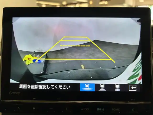 ホンダ Ｎ ＢＯＸ L 愛媛県 2023(令5)年 2.9万km ブリティッシュグリーンP ・９型ナビ/（フルセグＴＶ・ＢＴ・ＣＤ・ＤＶＤ・ＦＭ・ＡＭ・ＳＤ・ａｐｐｌｅ　ｃａｒｐｌａｙ・ａｎｄｒｏｉｄ　ａｕｔｏ・ＵＳＢ）/・バックカメラ　/・１１．６型後席モニター　/・ＥＴＣ　/・前後ドラレコ　/・レーダークルーズコントロール/・片側パワースライドドア/・衝突軽減ブレーキ/・レーンキープアシスト/・DN席シートヒーター/・スペアキー