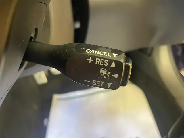 トヨタ ＧＲ８６ RZ 群馬県 2023(令5)年 0.2万km 青 アイサイト/・プリクラッシュブレーキ/・後側方警戒支援システム/・クルーズコントロール/・ハイビームアシスト/・ステアリング連動ヘッドランプ/・クリアランスソナー（リヤ）/・車線逸脱警報/純正9インチSDナビ/    BT/フルセグ/SD/HDMI/    AM/FM/MEMORY MUSIC/TRDエアロ/GRスポーツマフラー/プッシュスタート/スマートキー/オートライト/ステアリングスイッチ/バックカメラ/前席シートヒーター/ドライブレコーダー全方位/ETC/純正18AW/純正フロアマット/電動格納ドアミラー