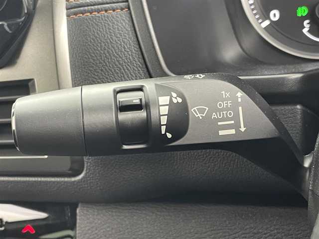 三菱 トライトン GSR 茨城県 2024(令6)年 0.1万km ダイヤモンドブラックマイカ 純正9型ナビ/全方位カメラ/衝突被害軽減ブレーキ/車線逸脱抑制装置/レーダークルーズコントロール/オートマチックハイビーム/クリアランスソナー/BSW/シートヒーター/ステアリングヒーター/純正18インチAW/LEDヘッドライト/スマートキー