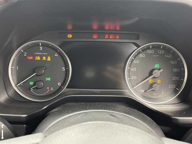 三菱 トライトン GSR 茨城県 2024(令6)年 0.1万km ダイヤモンドブラックマイカ 純正9型ナビ/全方位カメラ/衝突被害軽減ブレーキ/車線逸脱抑制装置/レーダークルーズコントロール/オートマチックハイビーム/クリアランスソナー/BSW/シートヒーター/ステアリングヒーター/純正18インチAW/LEDヘッドライト/スマートキー
