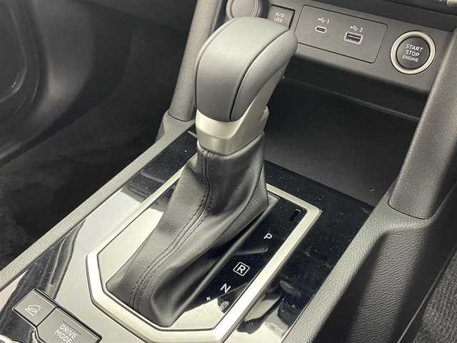 三菱 トライトン GSR 茨城県 2024(令6)年 0.1万km ダイヤモンドブラックマイカ 純正9型ナビ/全方位カメラ/衝突被害軽減ブレーキ/車線逸脱抑制装置/レーダークルーズコントロール/オートマチックハイビーム/クリアランスソナー/BSW/シートヒーター/ステアリングヒーター/純正18インチAW/LEDヘッドライト/スマートキー