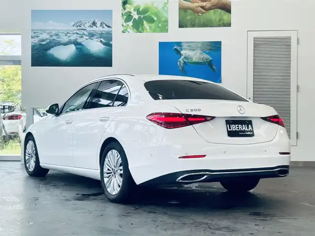 メルセデス・ベンツ Ｃ２００ アバンギャルド 大阪府 2022(令4)年 3万km ポーラホワイト レザーエクスクルーシブP/ベーシックP/レーダーセーフティP/HUD/黒革/メモリ付きパワーシート/シートヒーター/純正ナビ/TV/360度カメラ/ACC/ブラインドスポット/純正17インチAW/LEDヘッドライト/アンビエントライト/電動リアゲート