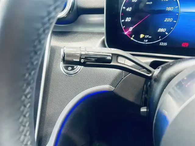 メルセデス・ベンツ Ｃ２００ アバンギャルド 大阪府 2022(令4)年 3万km ポーラホワイト レザーエクスクルーシブP/ベーシックP/レーダーセーフティP/HUD/黒革/メモリ付きパワーシート/シートヒーター/純正ナビ/TV/360度カメラ/ACC/ブラインドスポット/純正17インチAW/LEDヘッドライト/アンビエントライト/電動リアゲート