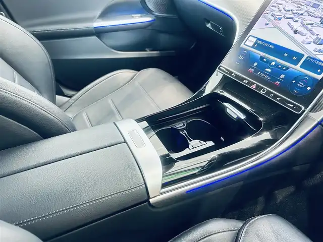 メルセデス・ベンツ Ｃ２００ アバンギャルド 大阪府 2022(令4)年 3万km ポーラホワイト レザーエクスクルーシブP/ベーシックP/レーダーセーフティP/HUD/黒革/メモリ付きパワーシート/シートヒーター/純正ナビ/TV/360度カメラ/ACC/ブラインドスポット/純正17インチAW/LEDヘッドライト/アンビエントライト/電動リアゲート