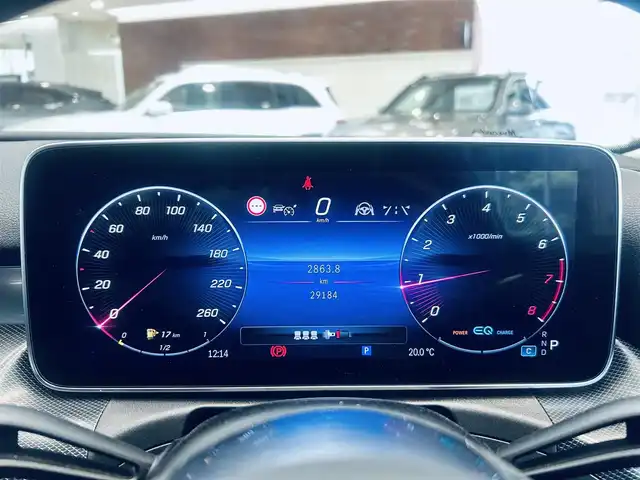 メルセデス・ベンツ Ｃ２００ アバンギャルド 大阪府 2022(令4)年 3万km ポーラホワイト レザーエクスクルーシブP/ベーシックP/レーダーセーフティP/HUD/黒革/メモリ付きパワーシート/シートヒーター/純正ナビ/TV/360度カメラ/ACC/ブラインドスポット/純正17インチAW/LEDヘッドライト/アンビエントライト/電動リアゲート
