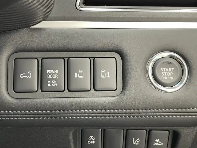 三菱 デリカＤ：５ ブラックエディション 愛知県 2025(令7)年 0.1千km アメジストブラック 登録済未使用車　アルパイン１１型ナビ　後席モニター取付ＰＫＧ　全方位カメラ　ｅ－Ａｓｓｉｓｔ　衝突軽減　追従クルコン　ＨＤＭＩ　ＵＳＢ　黒革　シートヒーター　両側パワスラ　電動リアゲート　ＢＳＭ　ハンドルヒーター　AC１００V電源　純正18インチアルミホイール　LEDオートライト　パドルシフト　パワーシート　禁煙/登録時走行距離18km/ブラックエディション　/4WD　e-Assist/オリジナルナビ取付パッケージ＋リアモニター取付パッケージ/D:5専用11型ナビゲーション