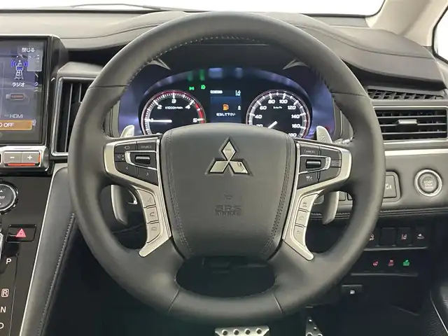 三菱 デリカＤ：５ ブラックエディション 愛知県 2025(令7)年 0.1千km アメジストブラック 登録済未使用車　アルパイン１１型ナビ　後席モニター取付ＰＫＧ　全方位カメラ　ｅ－Ａｓｓｉｓｔ　衝突軽減　追従クルコン　ＨＤＭＩ　ＵＳＢ　黒革　シートヒーター　両側パワスラ　電動リアゲート　ＢＳＭ　ハンドルヒーター　AC１００V電源　純正18インチアルミホイール　LEDオートライト　パドルシフト　パワーシート　禁煙/登録時走行距離18km/ブラックエディション　/4WD　e-Assist/オリジナルナビ取付パッケージ＋リアモニター取付パッケージ/D:5専用11型ナビゲーション