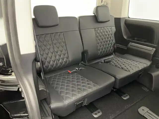 三菱 デリカＤ：５ ブラックエディション 愛知県 2025(令7)年 0.1千km アメジストブラック 登録済未使用車　アルパイン１１型ナビ　後席モニター取付ＰＫＧ　全方位カメラ　ｅ－Ａｓｓｉｓｔ　衝突軽減　追従クルコン　ＨＤＭＩ　ＵＳＢ　黒革　シートヒーター　両側パワスラ　電動リアゲート　ＢＳＭ　ハンドルヒーター　AC１００V電源　純正18インチアルミホイール　LEDオートライト　パドルシフト　パワーシート　禁煙/登録時走行距離18km/ブラックエディション　/4WD　e-Assist/オリジナルナビ取付パッケージ＋リアモニター取付パッケージ/D:5専用11型ナビゲーション