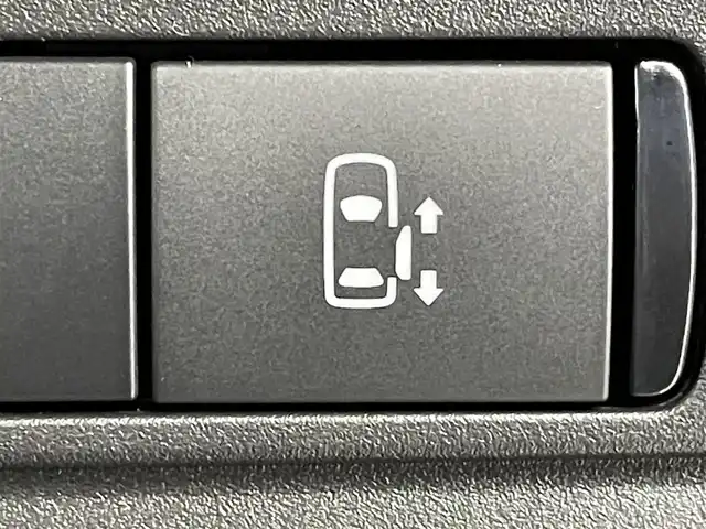 日産 セレナ e－パワー ハイウェイスター V 群馬県 2025(令7)年 0.1千km プリズムホワイト e-POWER　ハイウエイスターV　ヘッドランプ オートレベライザー+アダプティブLEDヘッドライトシステム+インテリジェント アラウンドビューモニター（移動物 検知機能付）+インテリジェント ルームミラー+アドバンスドドライブアシストディスプレイ（12.3インチカラーディスプレイ）+統合型インターフェースディスプレイ+ワイヤレス充電器+6スピーカー+NissanConnectナビゲーションシステム（地デジ内蔵）+車載通信ユニット（TCU［Telematics Control Unit］）+ETC2.0ユニット（ビルトインタイプ）+ドライブレコーダー（前後セット）+プロパイロット（ナビリンク機能付）+プロパイロット緊急停止支援システム（SOSコール機能付）+SOSコール（488/400円）登録済み未使用車　純正１２．３型ナビ　Apple car play 全方位カメラ　プロパイロット　アダクティブクルーズコントロール　レーンキープ　BSM　オートマチックハイビーム　コーナーセンサー