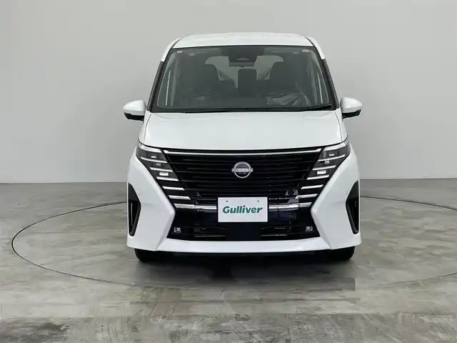 日産 セレナ e－パワー ハイウェイスター V 群馬県 2025(令7)年 0.1千km プリズムホワイト e-POWER　ハイウエイスターV　ヘッドランプ オートレベライザー+アダプティブLEDヘッドライトシステム+インテリジェント アラウンドビューモニター（移動物 検知機能付）+インテリジェント ルームミラー+アドバンスドドライブアシストディスプレイ（12.3インチカラーディスプレイ）+統合型インターフェースディスプレイ+ワイヤレス充電器+6スピーカー+NissanConnectナビゲーションシステム（地デジ内蔵）+車載通信ユニット（TCU［Telematics Control Unit］）+ETC2.0ユニット（ビルトインタイプ）+ドライブレコーダー（前後セット）+プロパイロット（ナビリンク機能付）+プロパイロット緊急停止支援システム（SOSコール機能付）+SOSコール（488/400円）登録済み未使用車　純正１２．３型ナビ　Apple car play 全方位カメラ　プロパイロット　アダクティブクルーズコントロール　レーンキープ　BSM　オートマチックハイビーム　コーナーセンサー